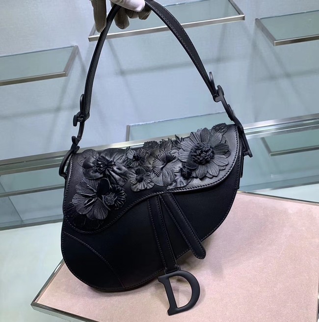 Dior SADDLE-TAS VAN KALFSLEER Bag Flower M0446C black JH07118sX32